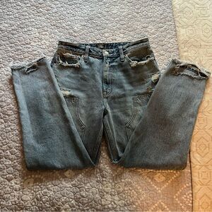 Abercrombie & Fitch Distressed Denim Jeans. Size 28.
